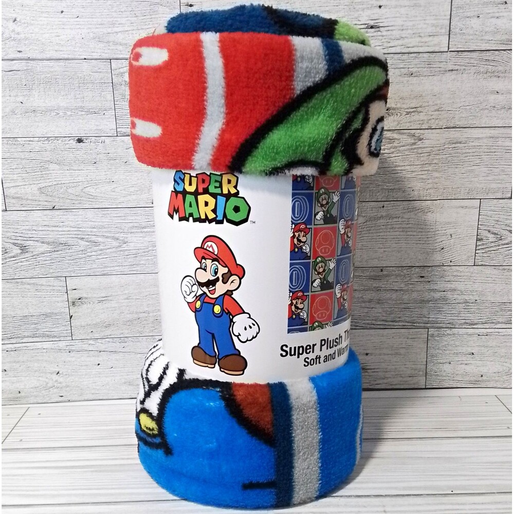 Super Mario Super Plush Throw Blanket 46 x 60 Polyester Mario Luigi Kids